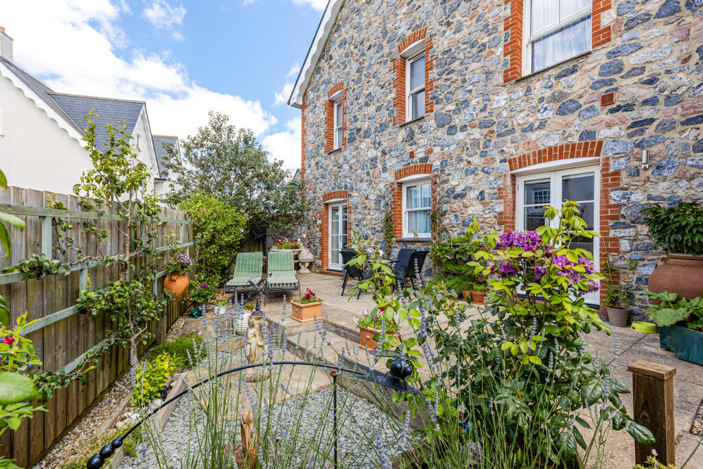 A04 - 9 Cator, Stoke Gabriel - 250708