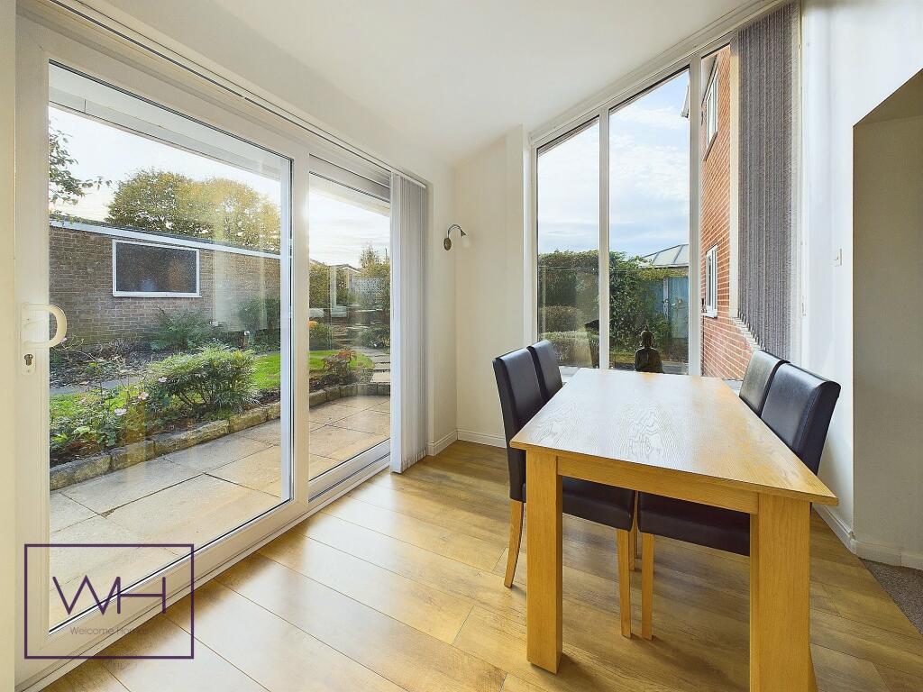 CAM03785G0-PR0156-ST