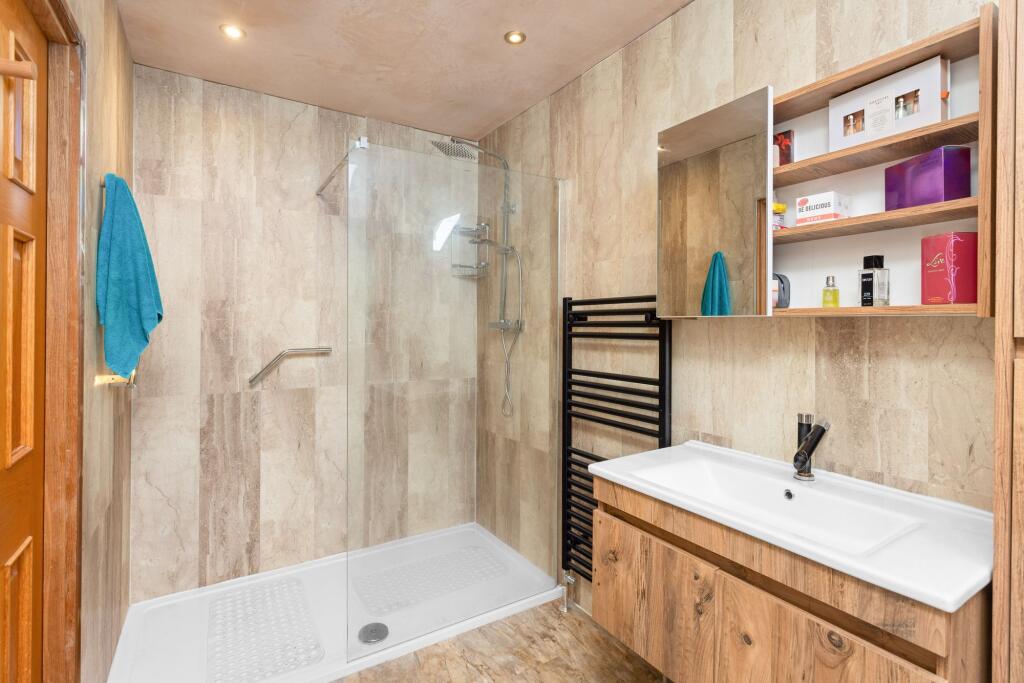 En-Suite Shower Room