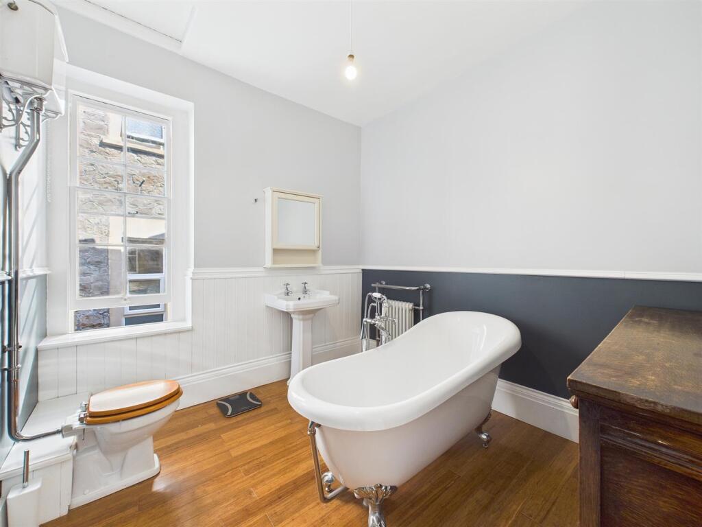 10 - Detached Victorian Villa for Auction, Weston-