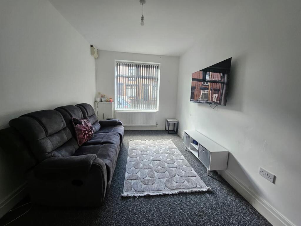 WhatsApp Image 2025-09-08 at 15.07.39.jpeg