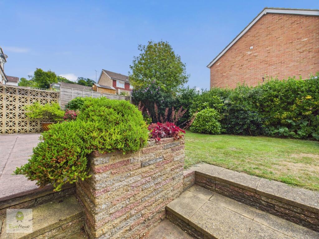 CAM02308G0-PR0160-STILL005