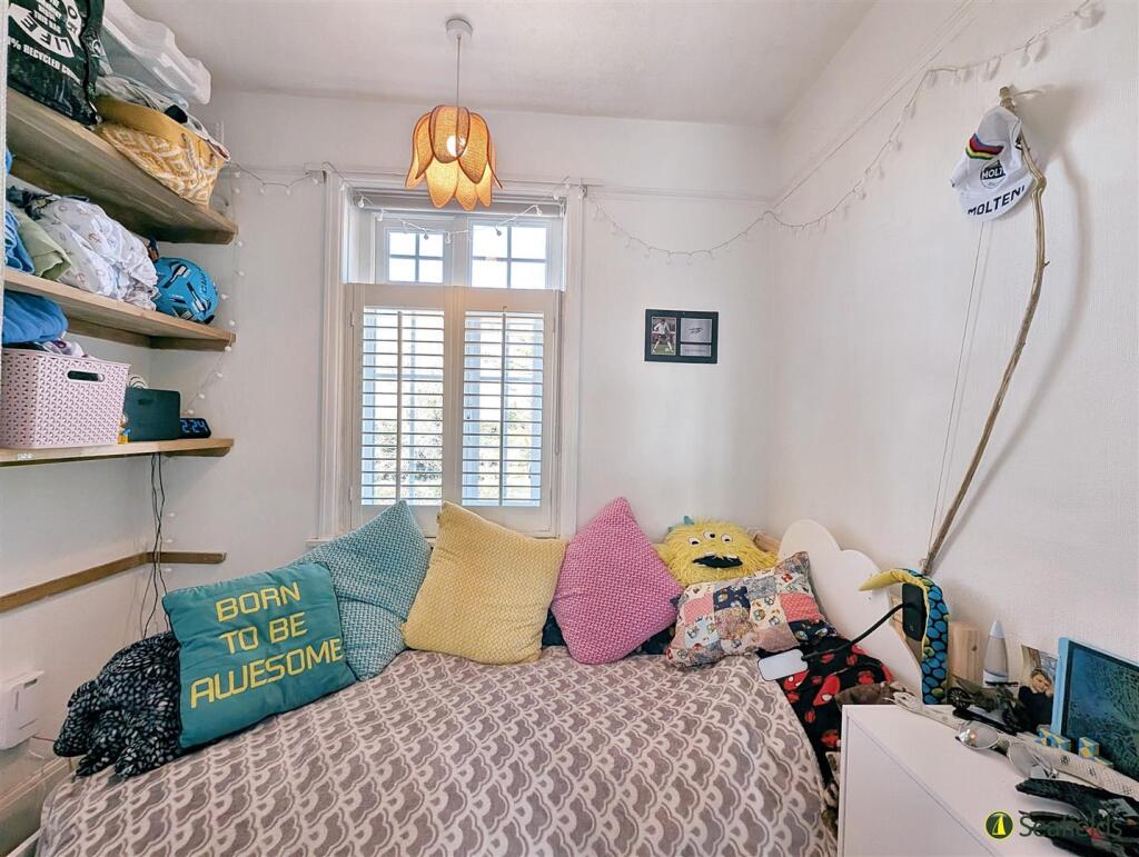 BEDROOM 3