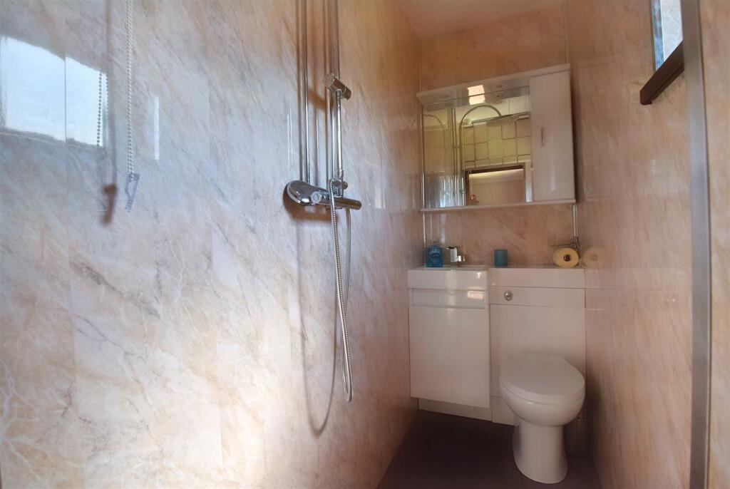 Ensuite Shower Room