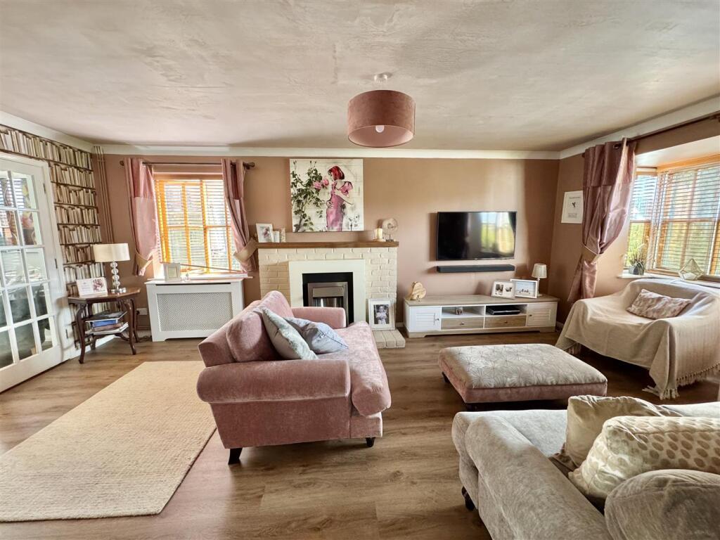 SITTING ROOM