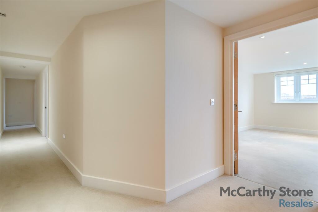 8627540-interior09.jpg