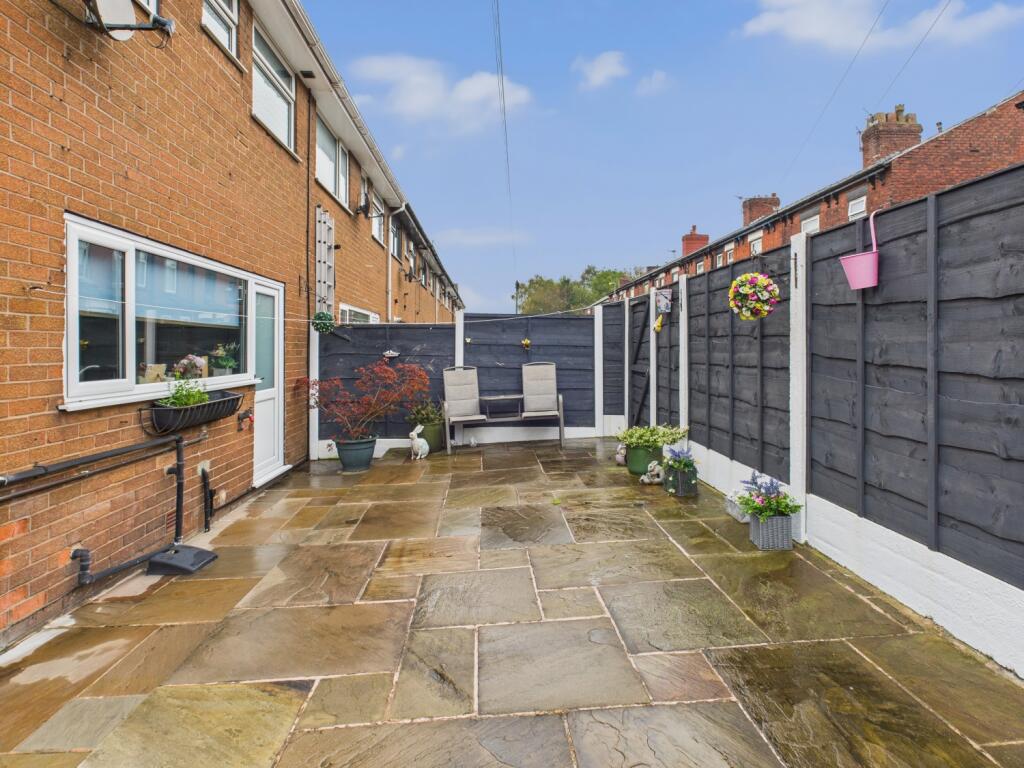 CAM03729G0-PR0156-STILL022