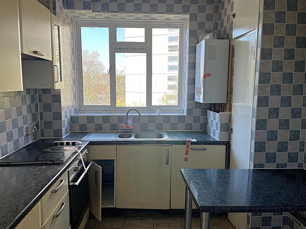 Kitchen, Ravenet Court, Eden Harper SW11