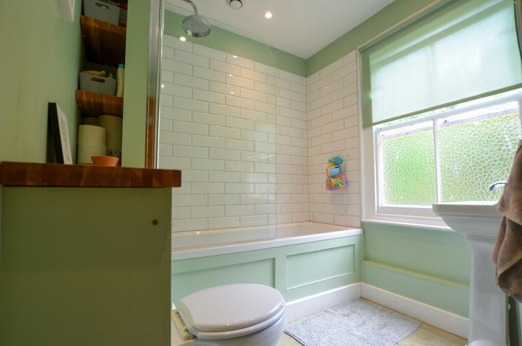 To Book A Viewing Call TPS Lostwithiel on 01208 87