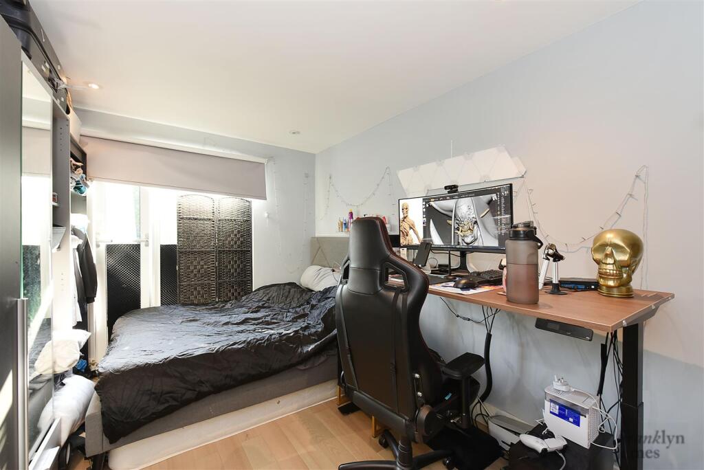 Grosvenor Court (4).JPG