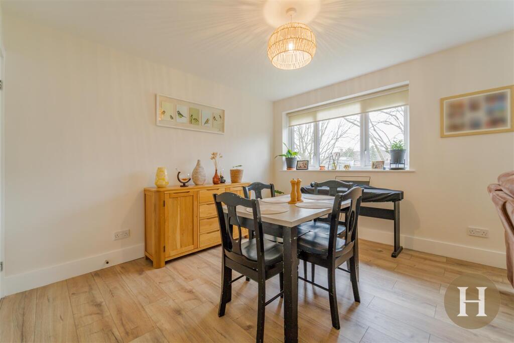 Hadleigh Estate Agents-24.jpg