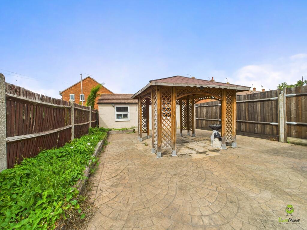 Presented by Nicoleta at EweMove Bexleyheath and D