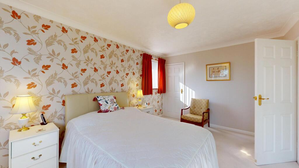 18-Magdalene-Close-03092025_174939