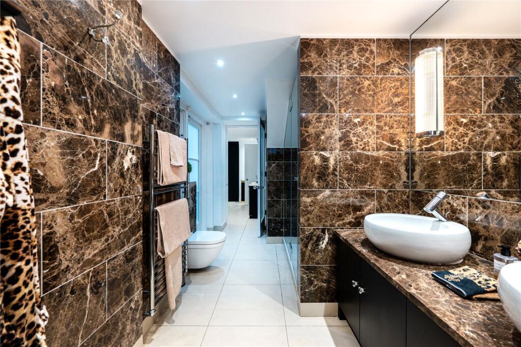 En Suite Principal