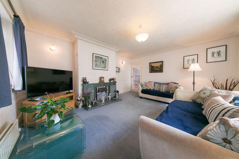 Reception 2/Bedroom 3