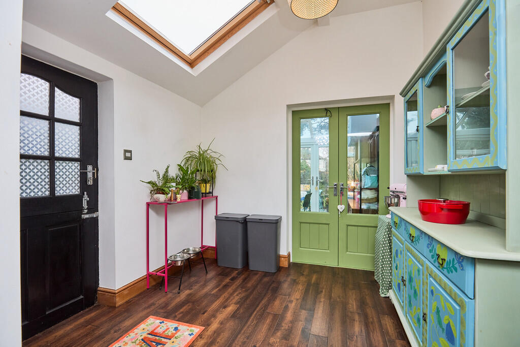 Edward Knight 202...