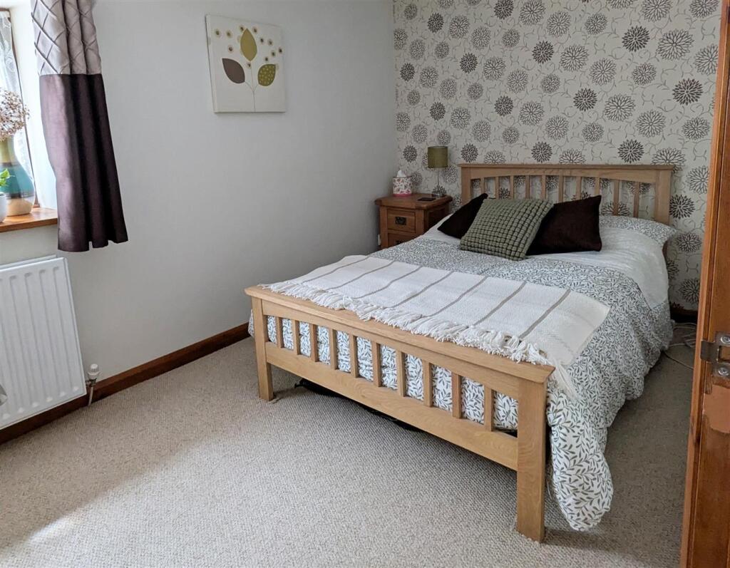 Bedroom: