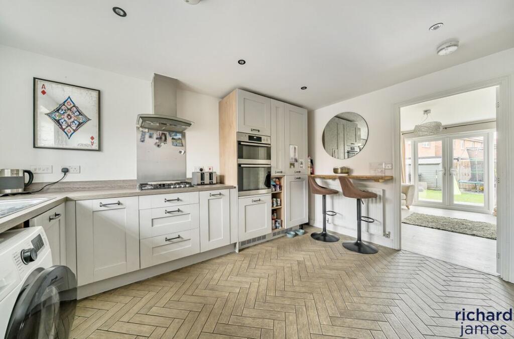 Rockley Close, Swindon, SN3