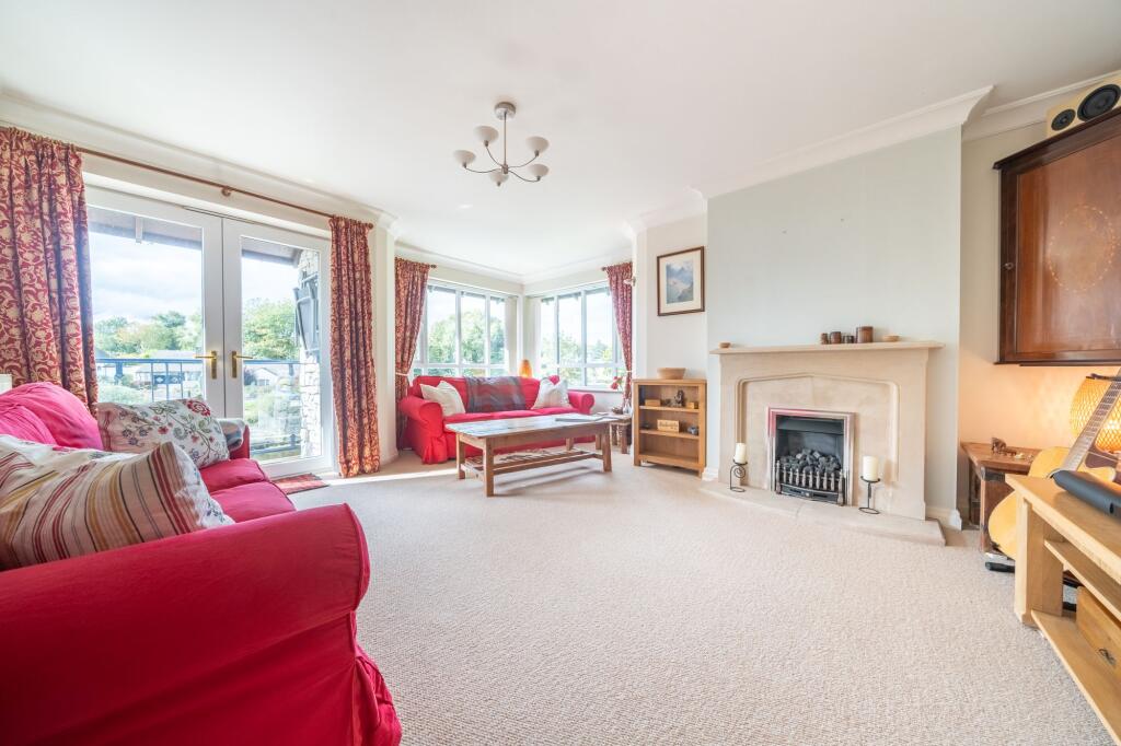 SITTING ROOM