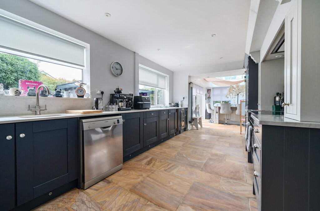 1316077-6-6876550...