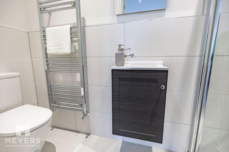 Ensuite