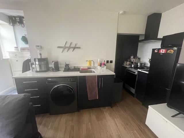 Kitchen 1.jpg