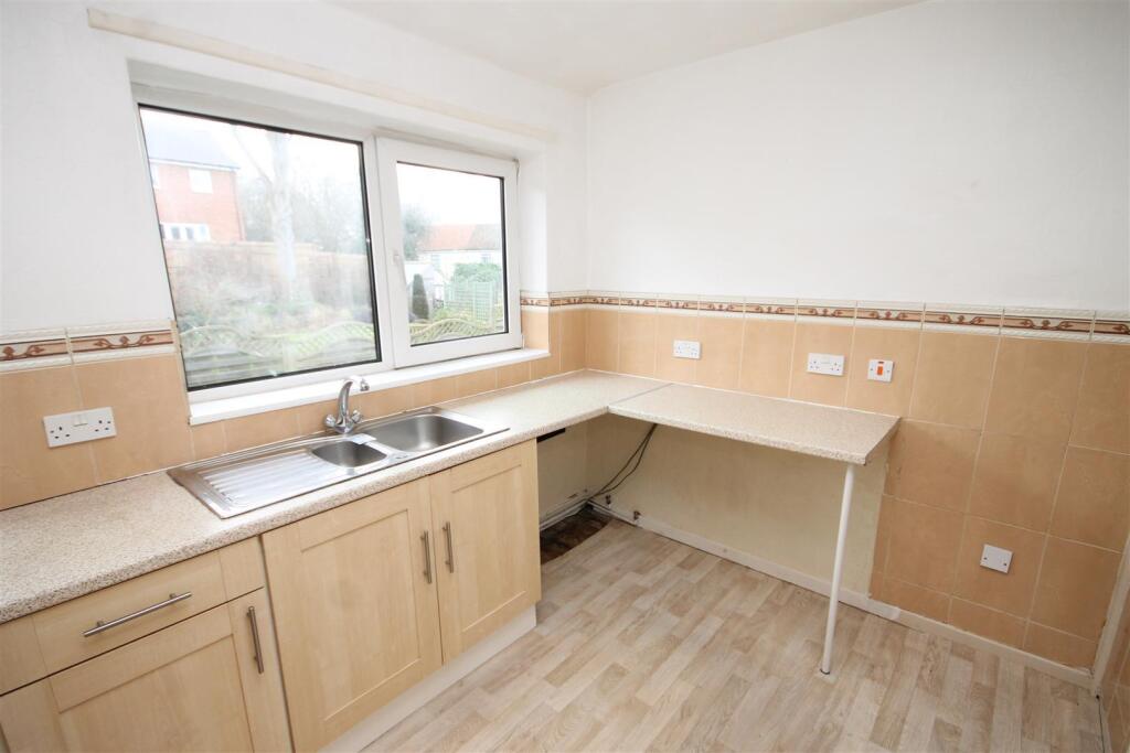KITCHEN BREAKFAST ROOM