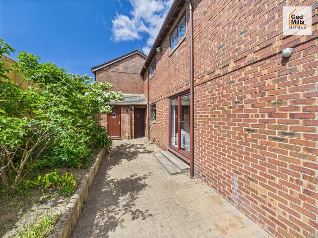 CAM04261G0-PR0054...