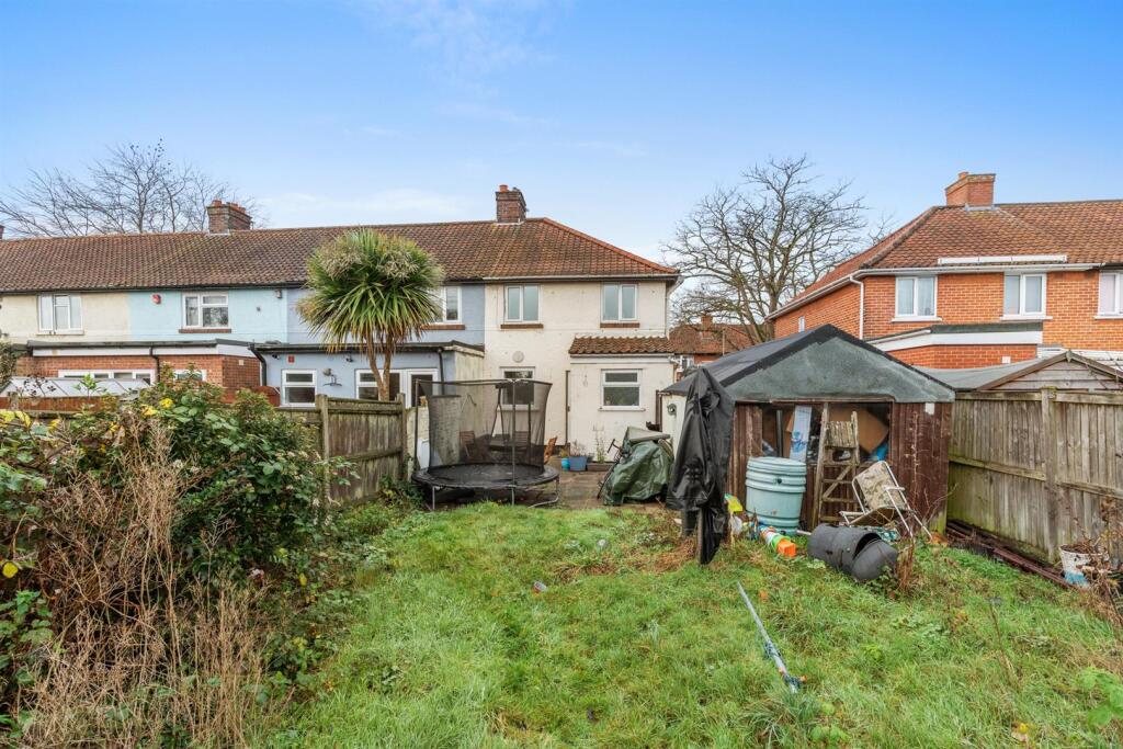 24HilaryAve-015.jpg