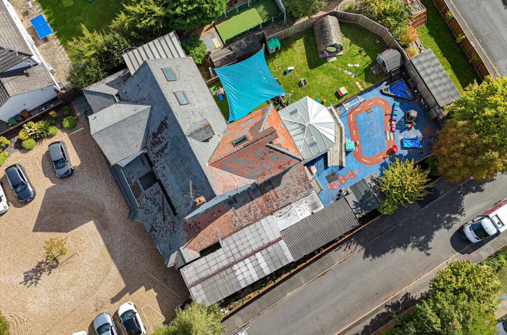 1354812-9-68c994f...