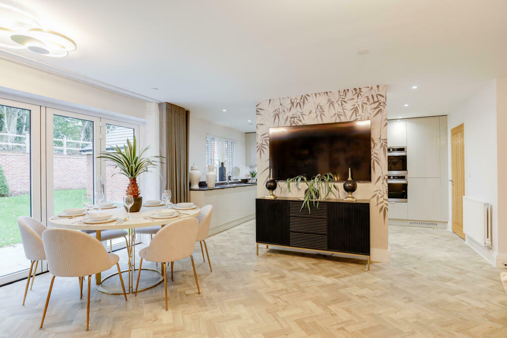 Family / Dining Room