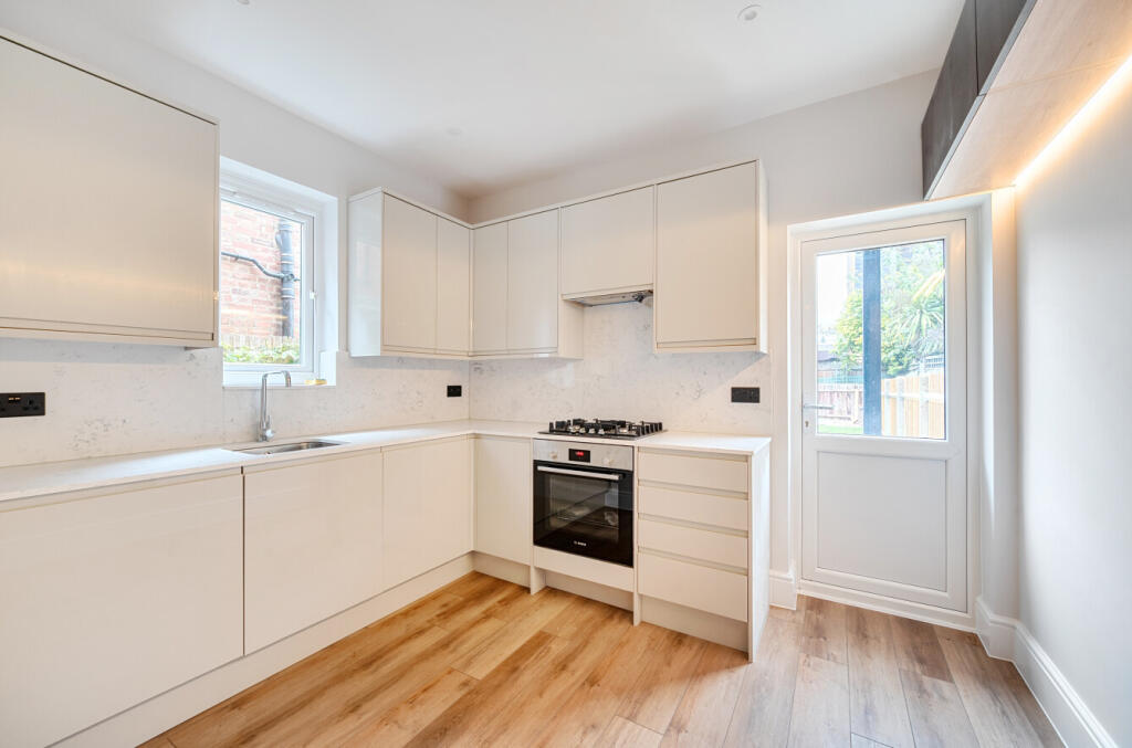 1365603-16-68f097...