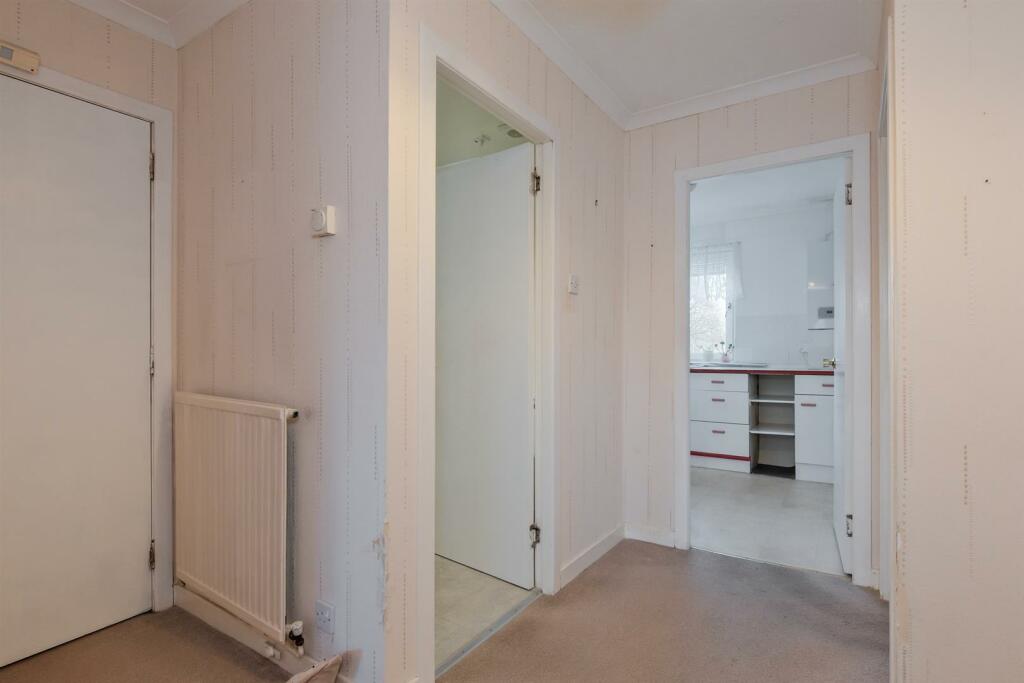 002-21 Westwood Road Newmains, ML2 9DA.jpg