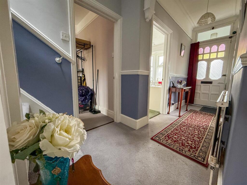 ENTRANCE HALL