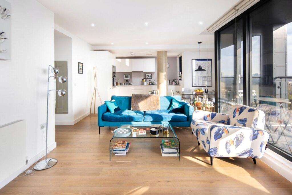 Living Room/Kitchen