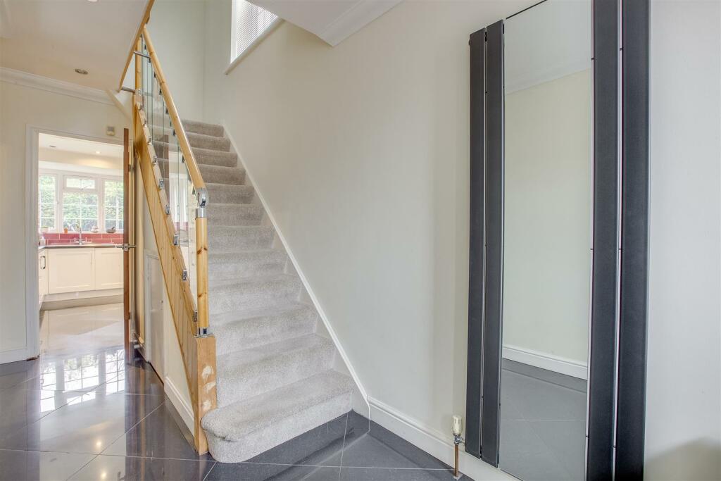 15 Shelley Road, HP11 2UP-5.jpg