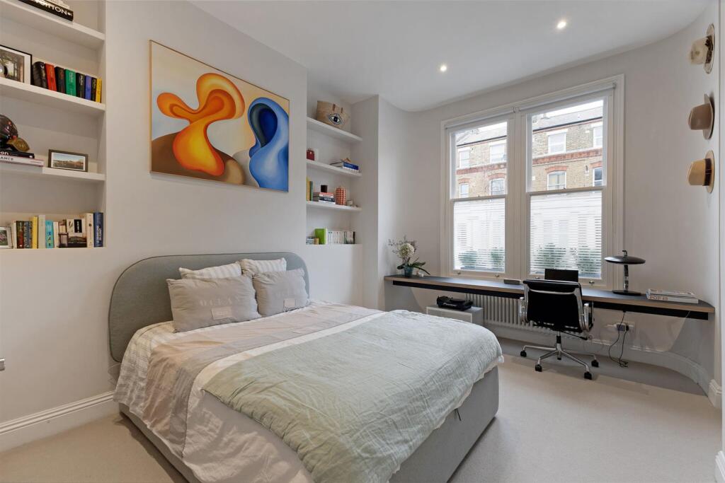 85407_Flat 2 15 Lanhill Road (17)_low.jpg