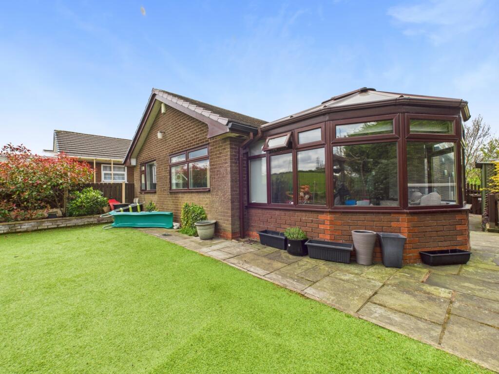 CAM03729G0-PR0020-STILL014