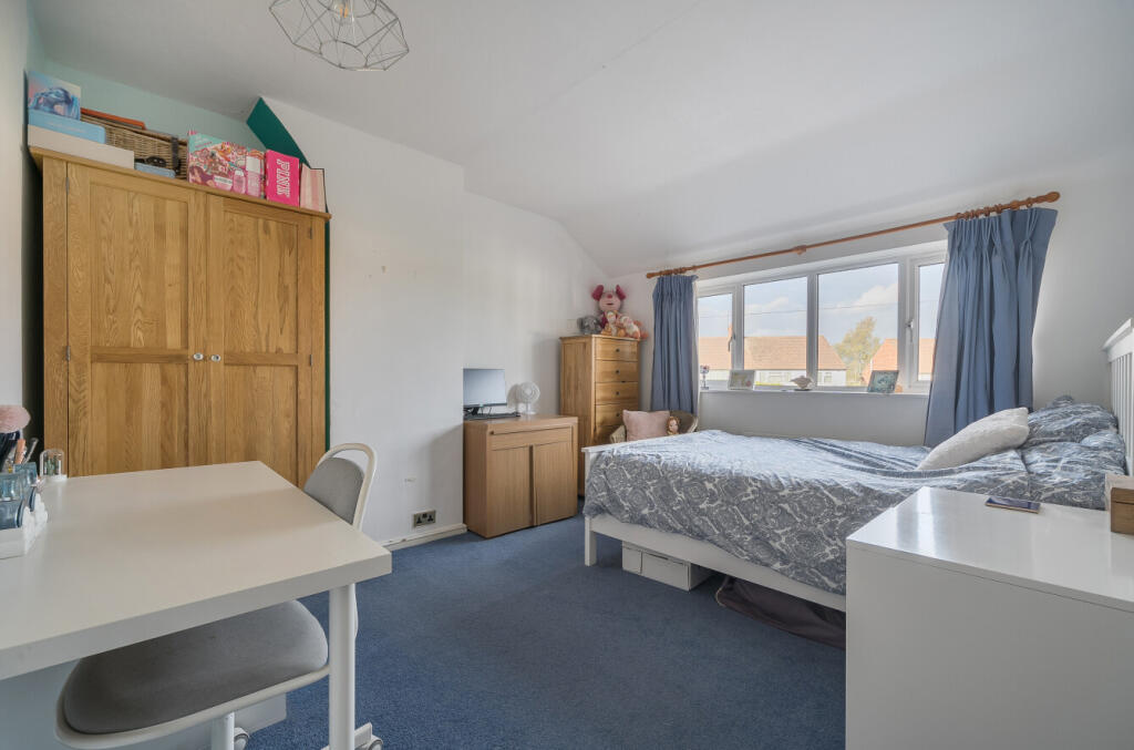 1371775-11-6900e8...