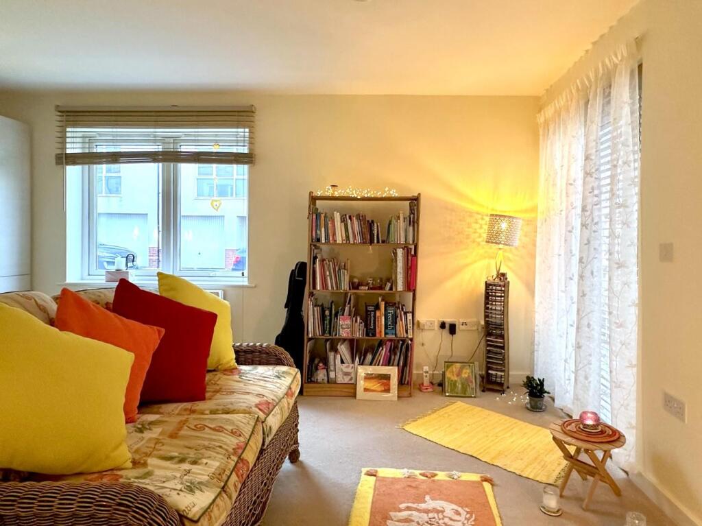 Lounge/Dining/Kitchen