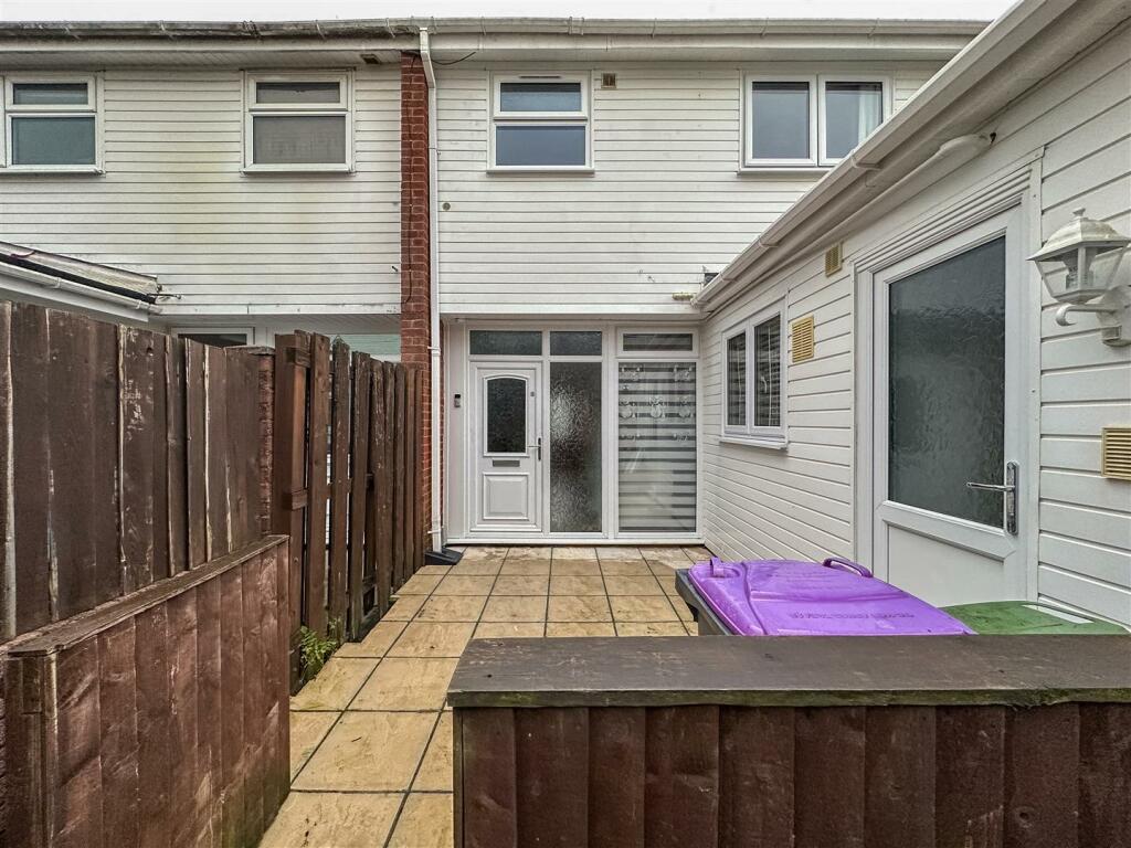 8 Kingsland Walk-22.jpg