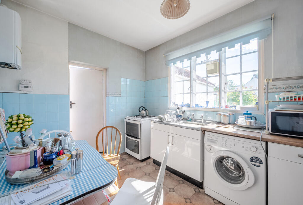 1324805-9-686fe18...