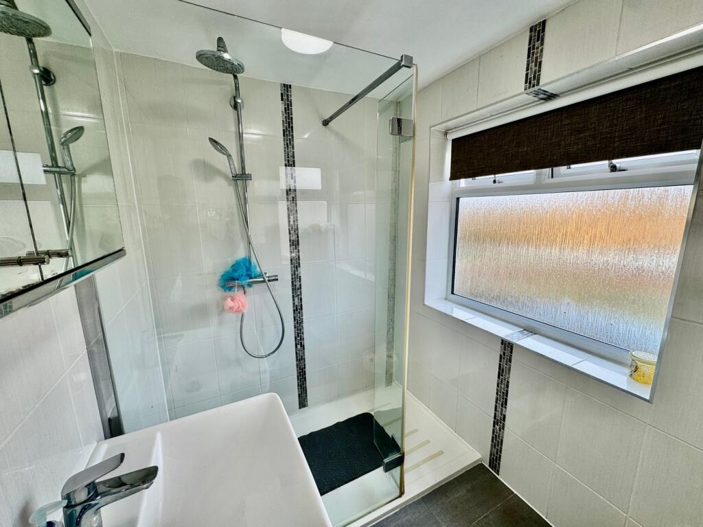 Family Shower Room