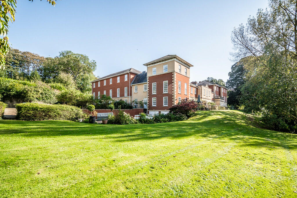 4 Prispen House -...