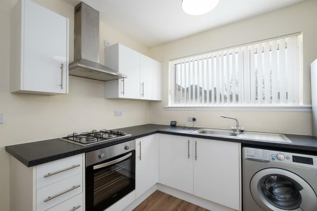 017-8 Lawhill Rd Law ML8 5JQ.jpg