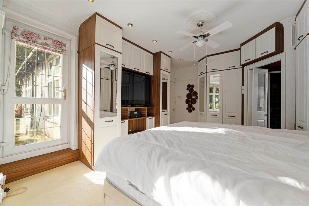 36 Kenilworth Road-232-HDR.jpg