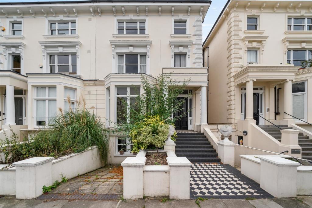 17B Belsize Square NW3 4HT-11.jpg