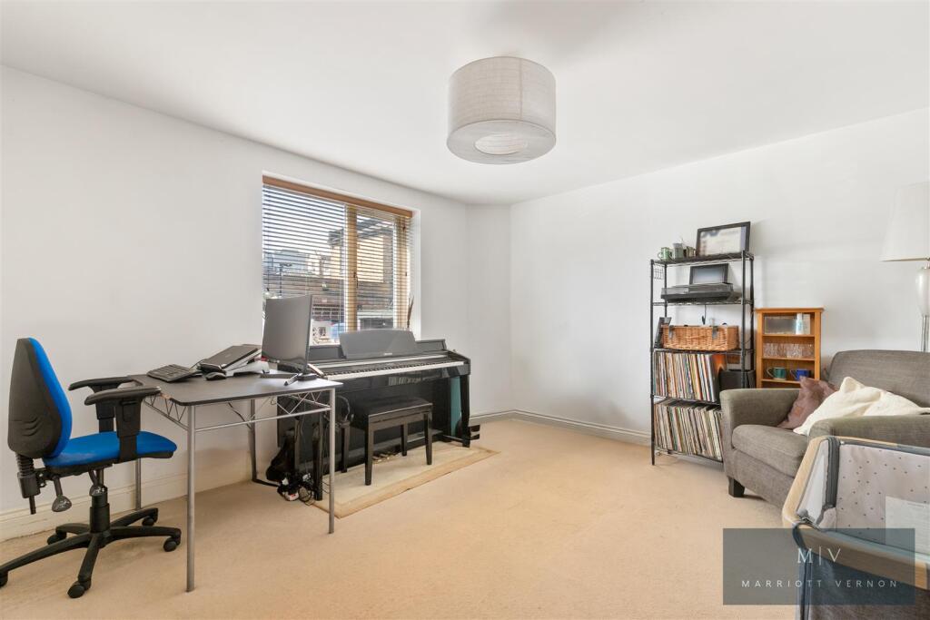 Flat 1, 1A, Bynes Road MV-1.jpg