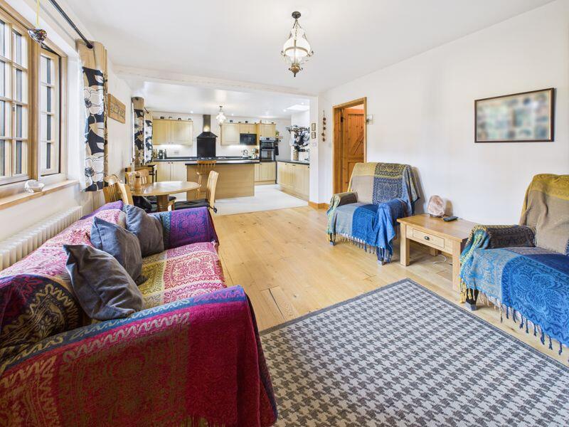 LIVING ROOM / KITCHEN