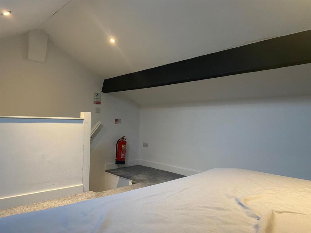 room 6.2.jpg